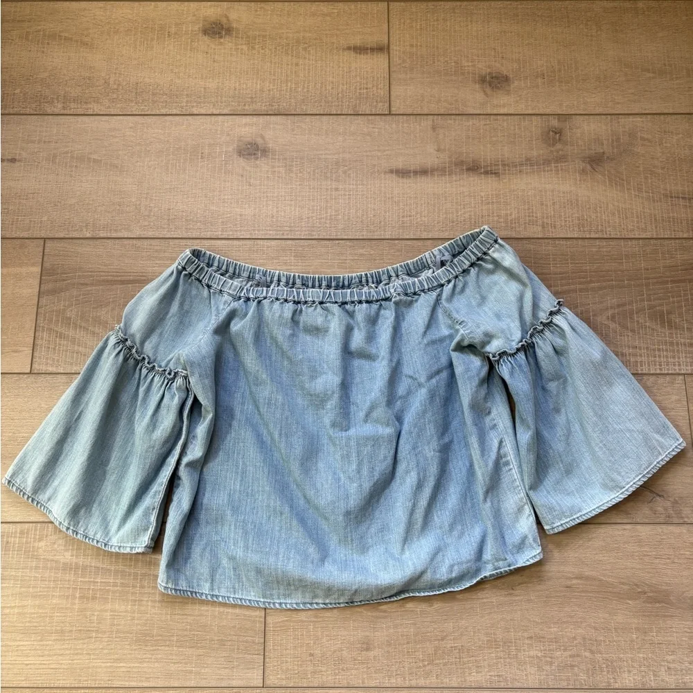Madewell Azalea Off-Shoulder Denim Top - Picture 2 of 6